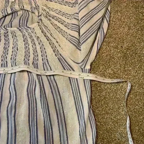 J.Jill Blue White and Gold Thread Peasant top. Size medium. - Picture 5 of 9